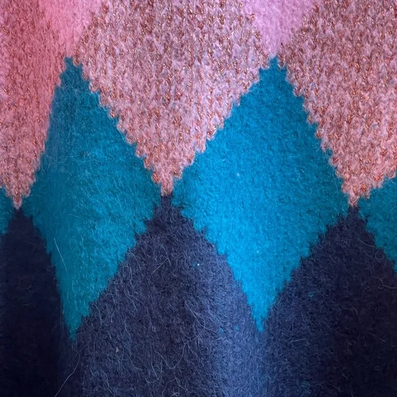 Pretty Chevron Sweater - Picture 3 of 8